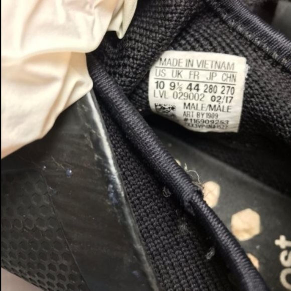 Adidas Boost Size: 10 - Picture 2 of 8